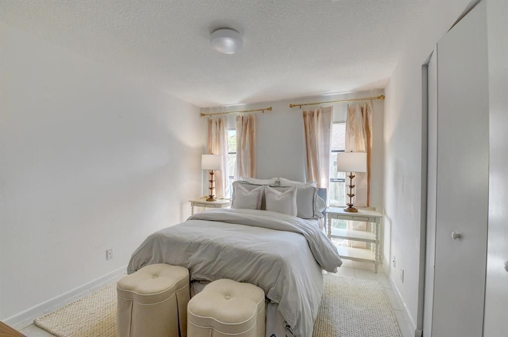 17679 Woodview Terrace, Boca Raton, FL 33487 Photo