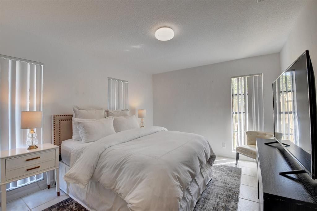 17679 Woodview Terrace, Boca Raton, FL 33487 Photo