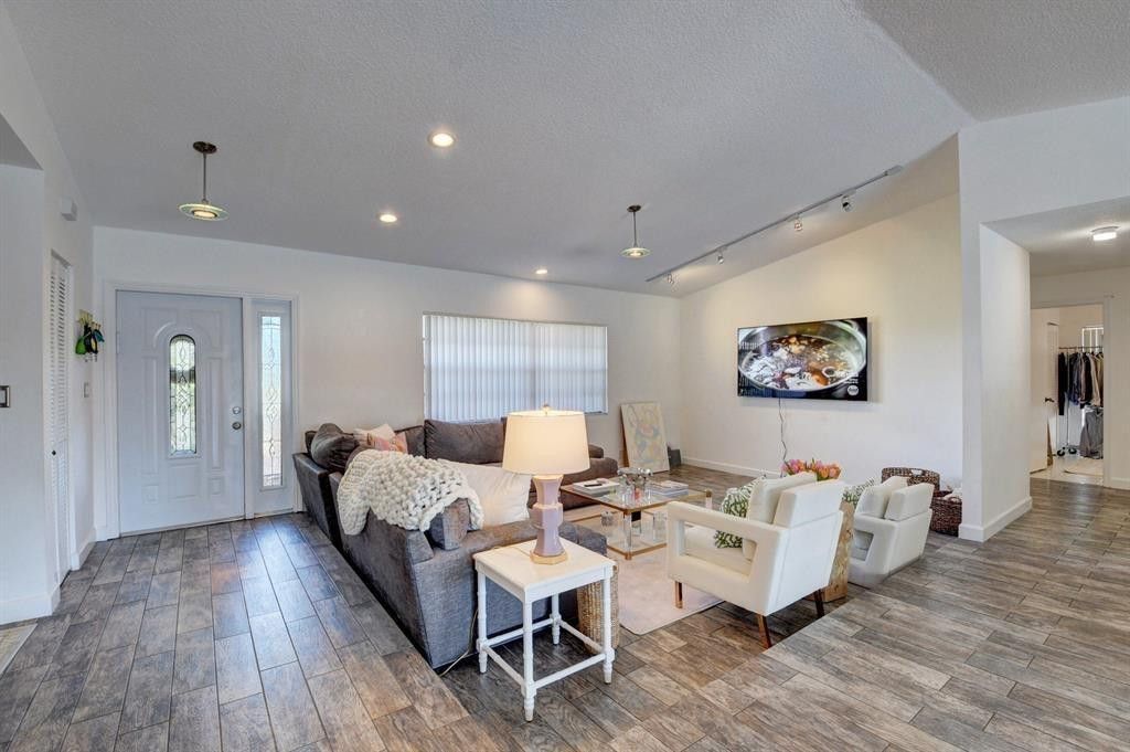 17679 Woodview Terrace, Boca Raton, FL 33487 Photo