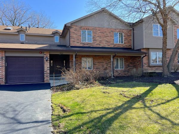 986 West Court , Unit A, Naperville, IL 60563