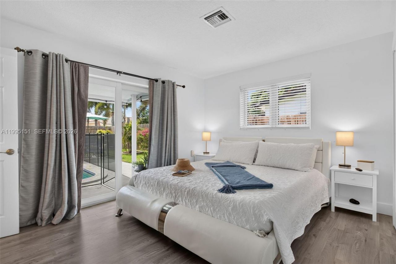 5770 NE 18th Ave, Fort Lauderdale, FL 33334 Photo