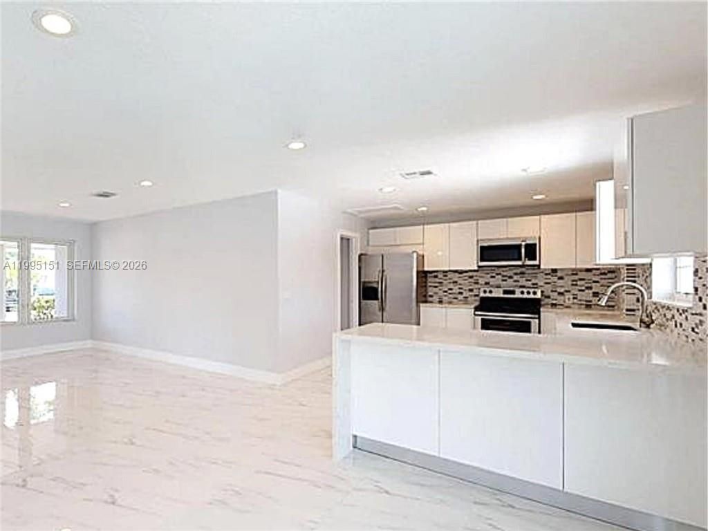 5770 NE 18th Ave, Fort Lauderdale, FL 33334 Photo