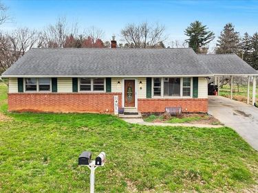 6 OVERLOOK DRIVE, QUARRYVILLE, PA 17566