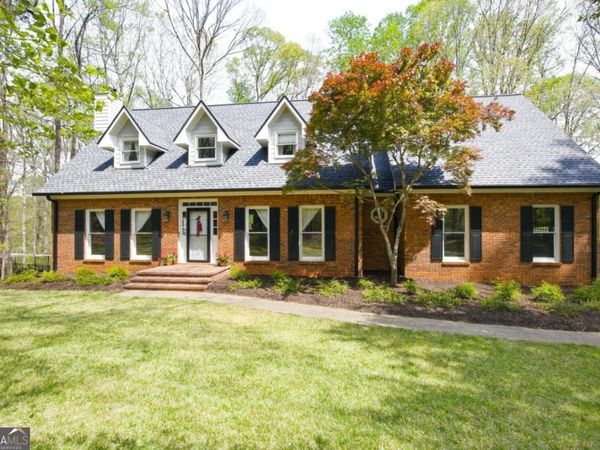 502 Riverview Court, Woodstock, GA 30188