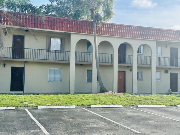 6054 Forest Hill Boulevard, Unit 102, West Palm Beach, FL 33415