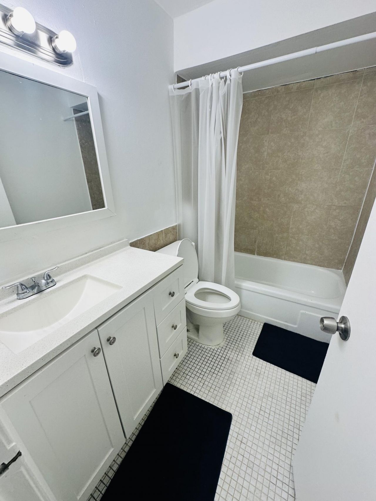 6054 Forest Hill Boulevard, Unit 102, West Palm Beach, FL 33415 Photo