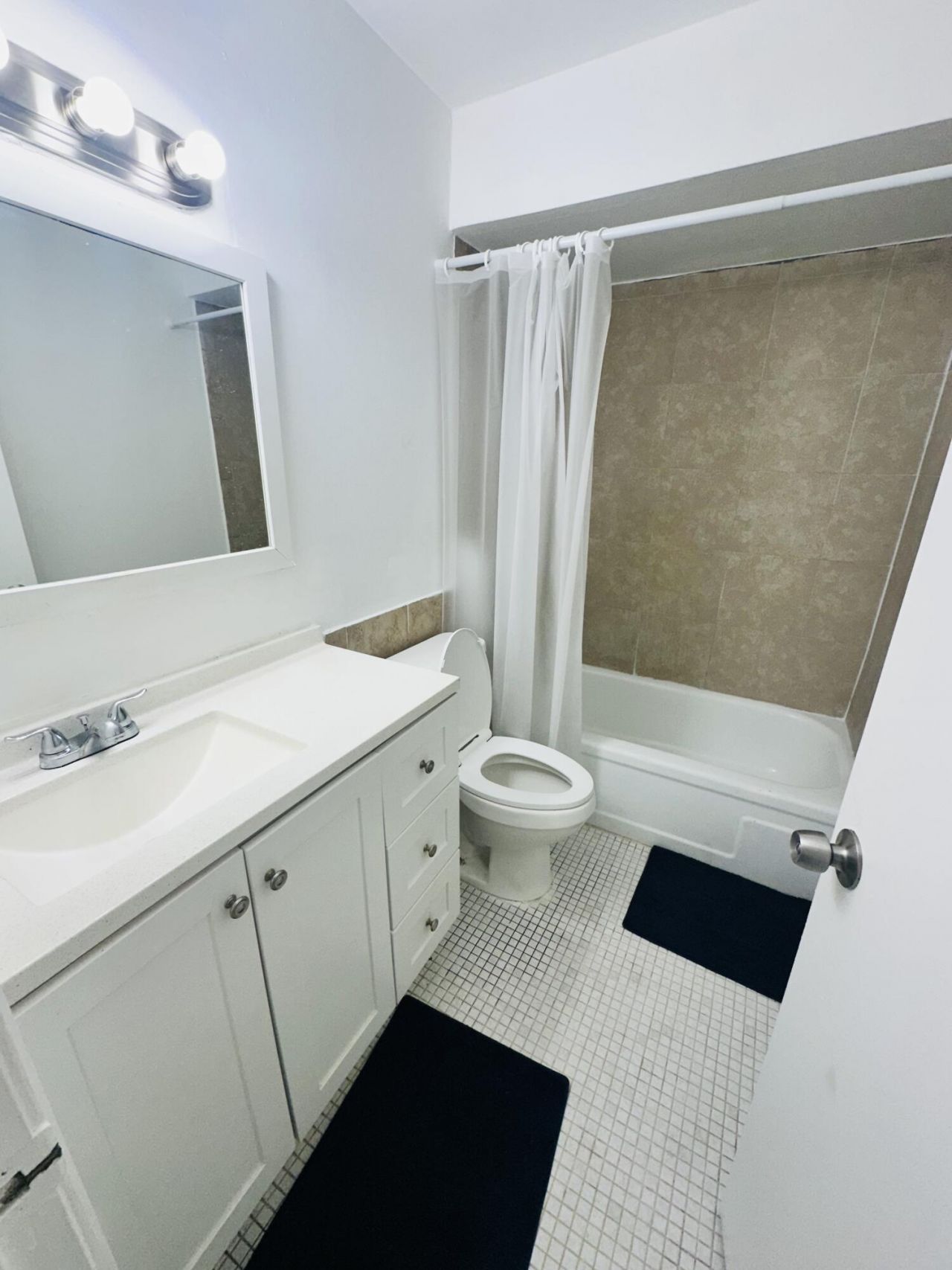 6054 Forest Hill Boulevard, Unit 102, West Palm Beach, FL 33415 Photo