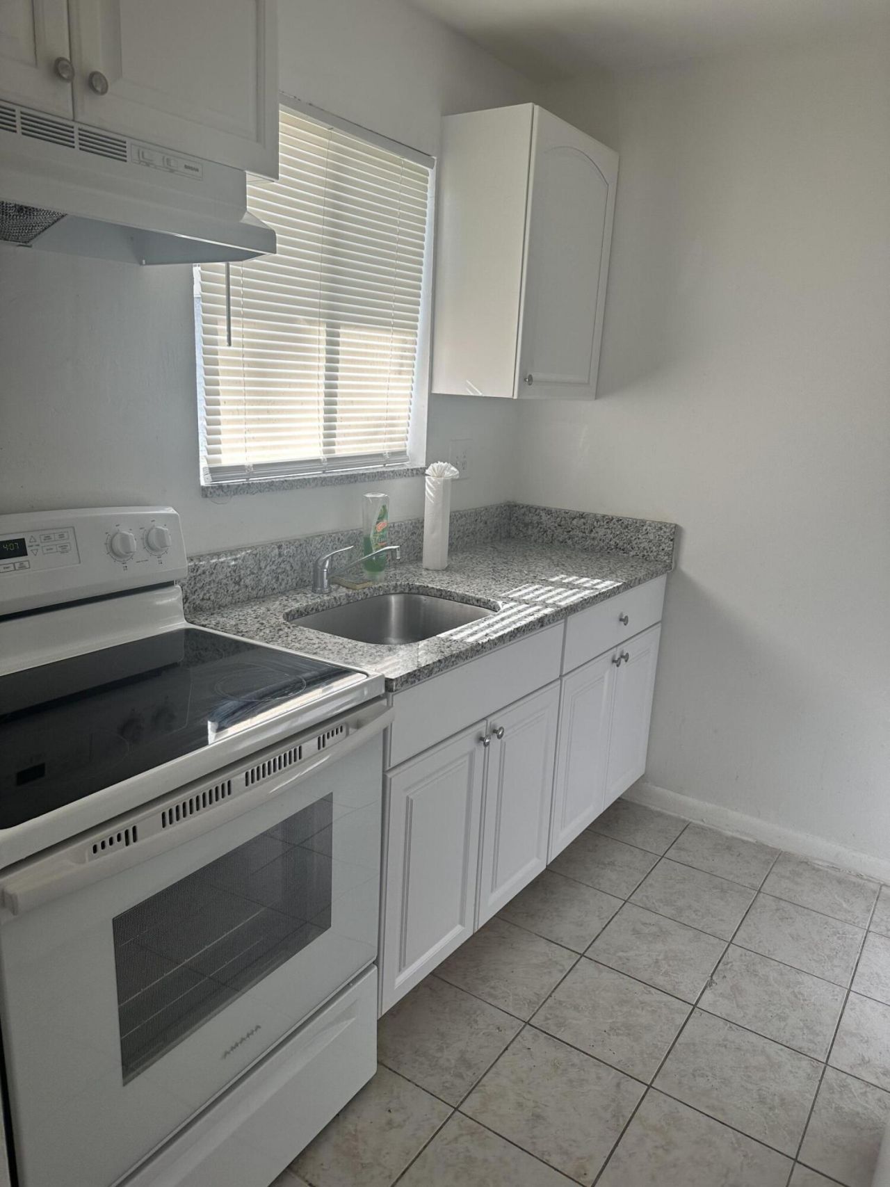 6054 Forest Hill Boulevard, Unit 102, West Palm Beach, FL 33415 Photo