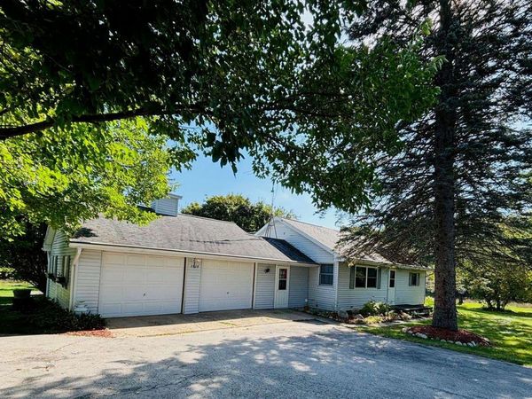 2528 Muckle Road, Central Lake, MI 49622