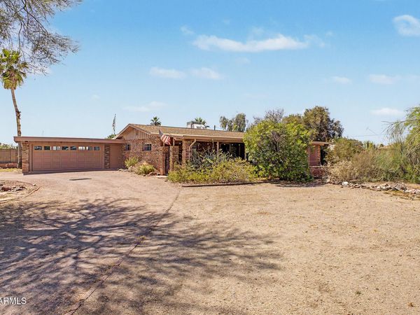 6526 E HOLLY Drive, Mesa, AZ 85215
