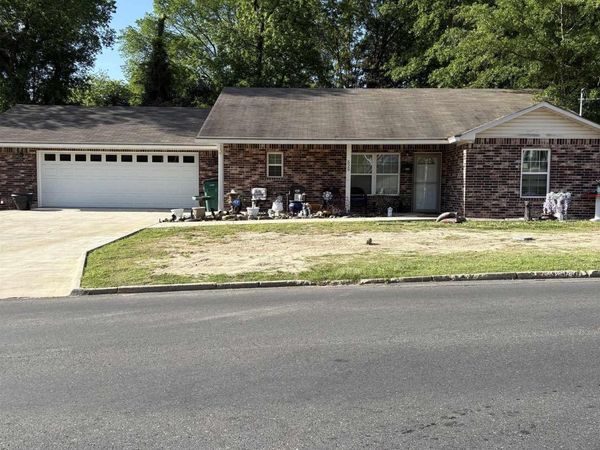 529 W Grove St., El Dorado, AR 71730