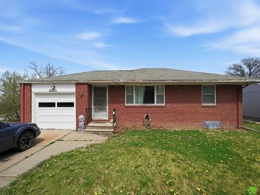 6500 Knox Street, Lincoln, NE 68507