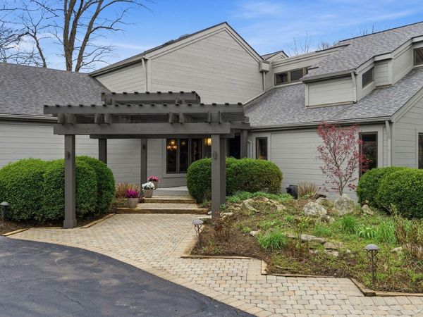 235 Partridge Bend , Powell, OH 43065