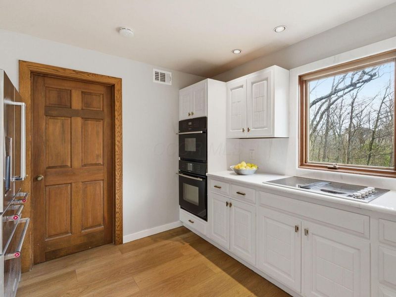 235 Partridge Bend , Powell, OH 43065 Photo 13