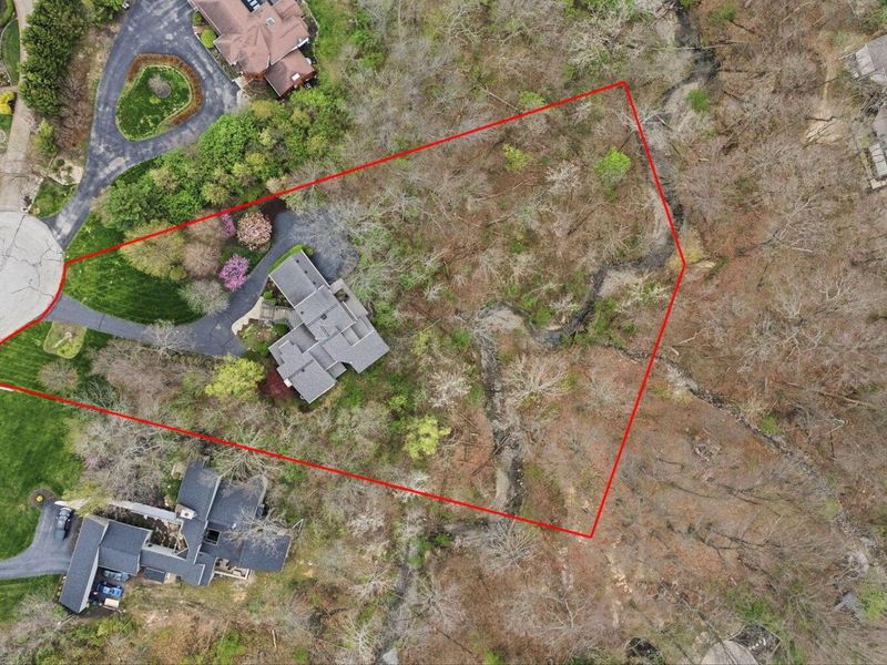 235 Partridge Bend , Powell, OH 43065 Photo 3