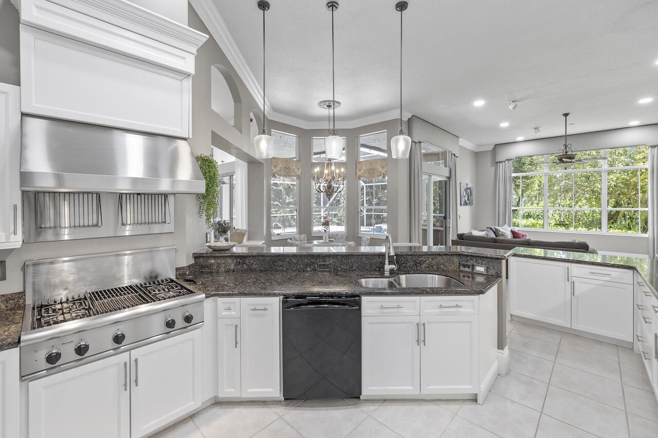 856 Forest Glen Lane, Wellington, FL 33414 Photo