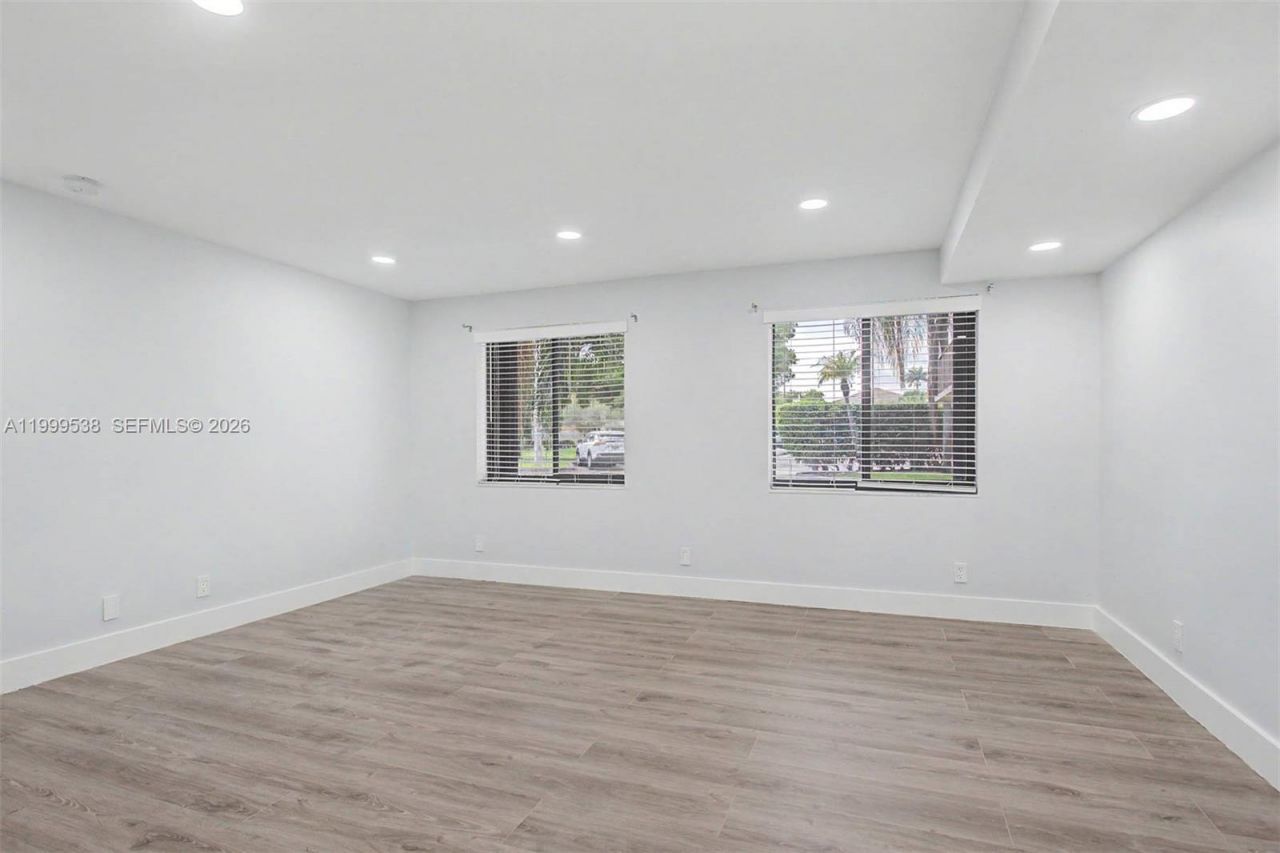 4725 SW 62nd Ave, Unit 103, Davie, FL 33314 Photo