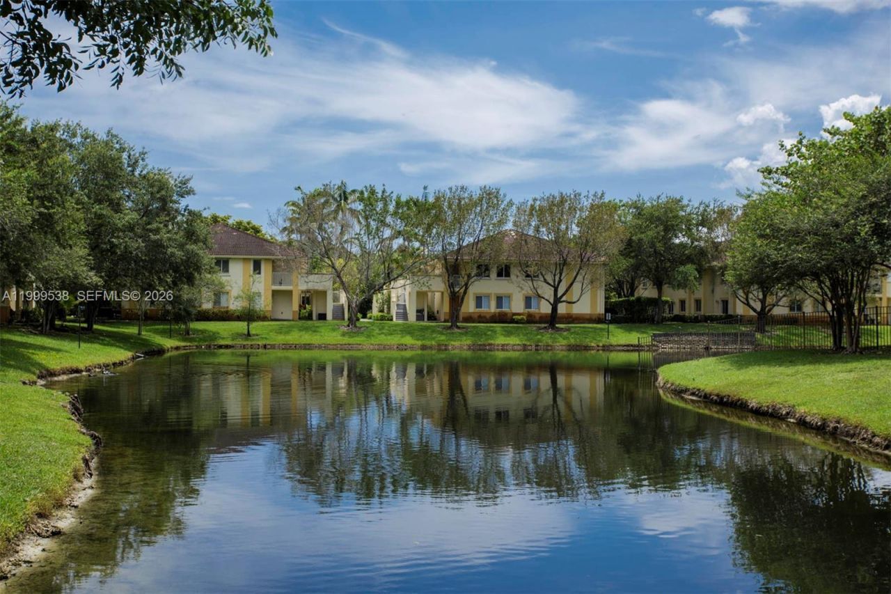 4725 SW 62nd Ave, Unit 103, Davie, FL 33314 Photo