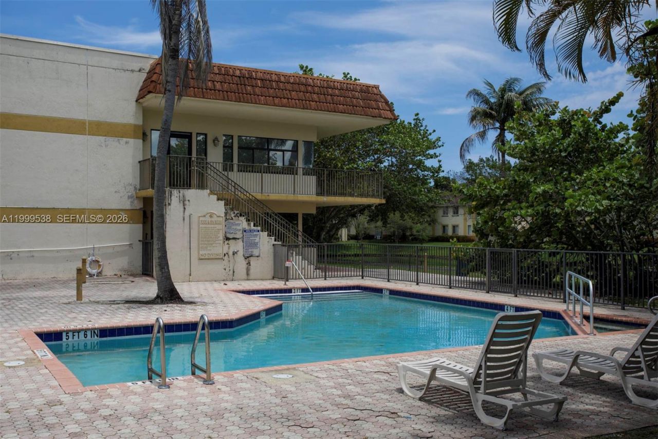 4725 SW 62nd Ave, Unit 103, Davie, FL 33314 Photo