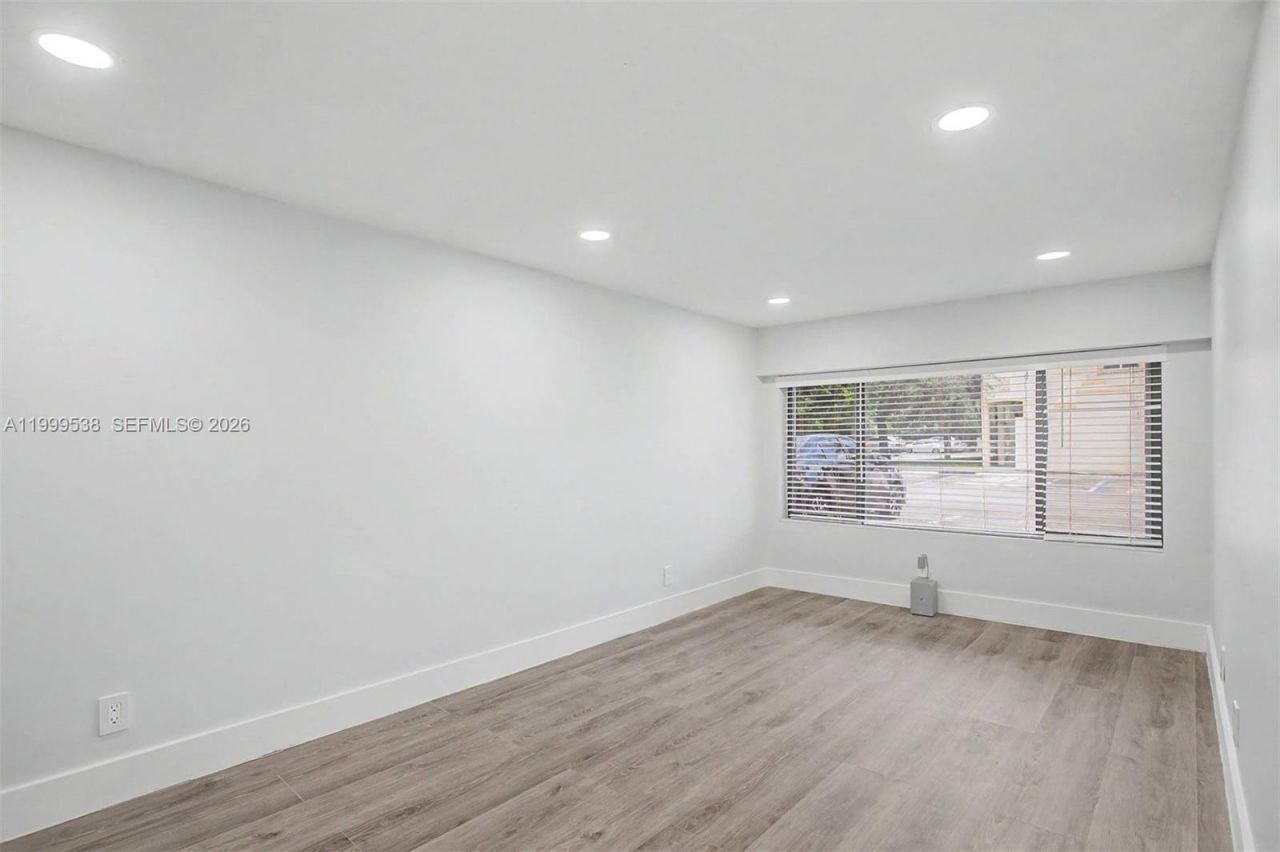 4725 SW 62nd Ave, Unit 103, Davie, FL 33314 Photo