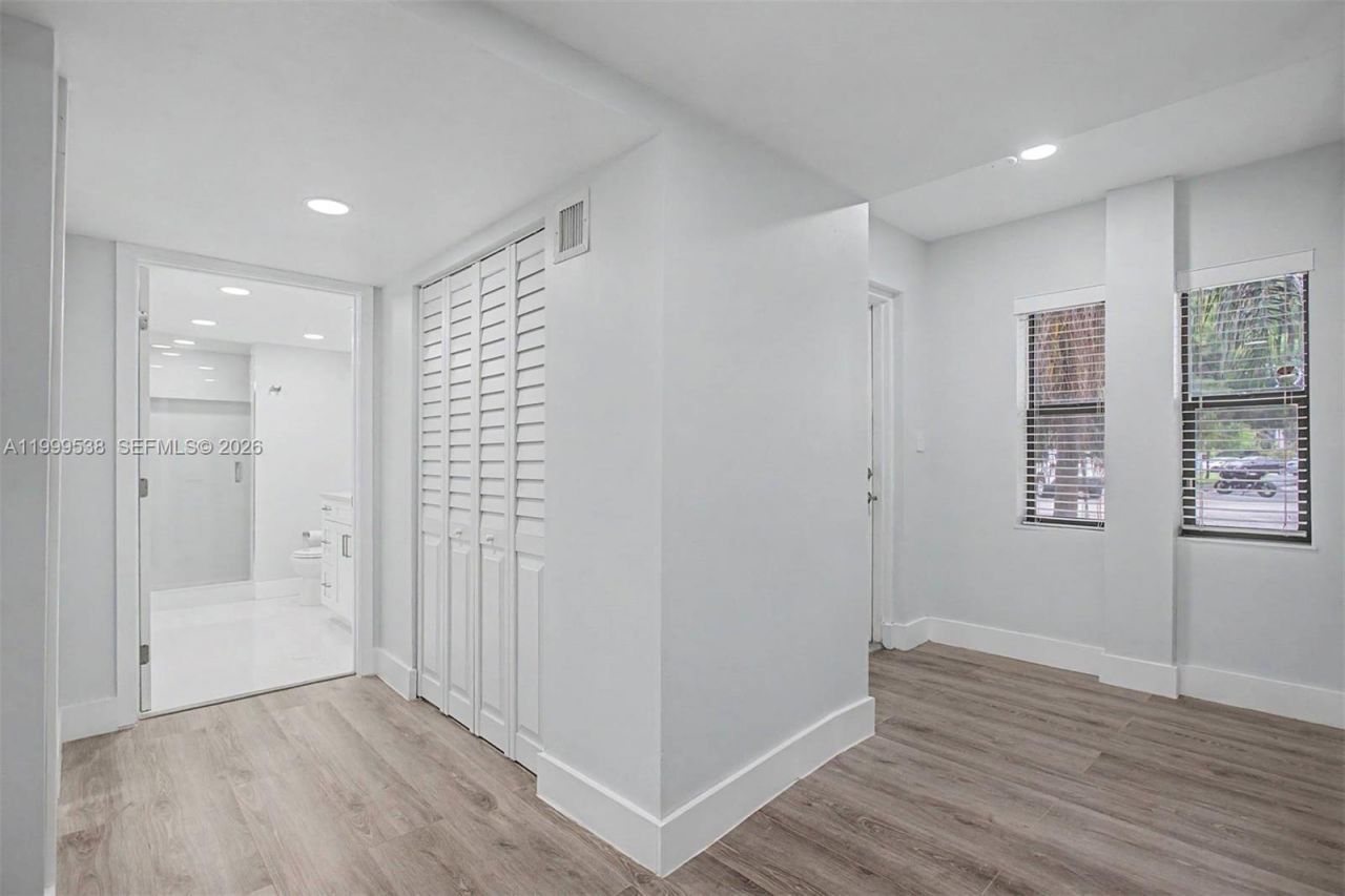 4725 SW 62nd Ave, Unit 103, Davie, FL 33314 Photo