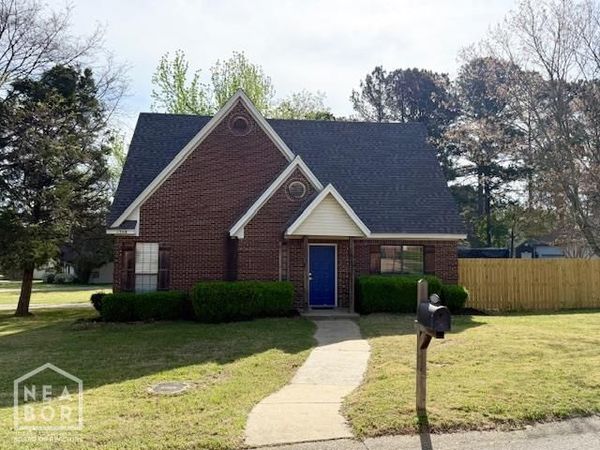 1308 Golf Course Drive, Jonesboro, AR 72404