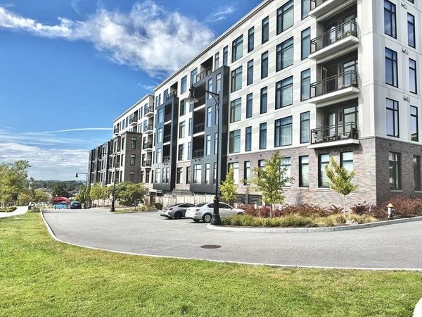 191 Washington St, Unit 413, Boston, MA 02135