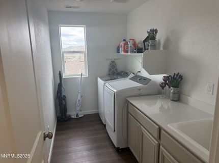 1435 Jett Way, Carson City, NV 89705 Photo