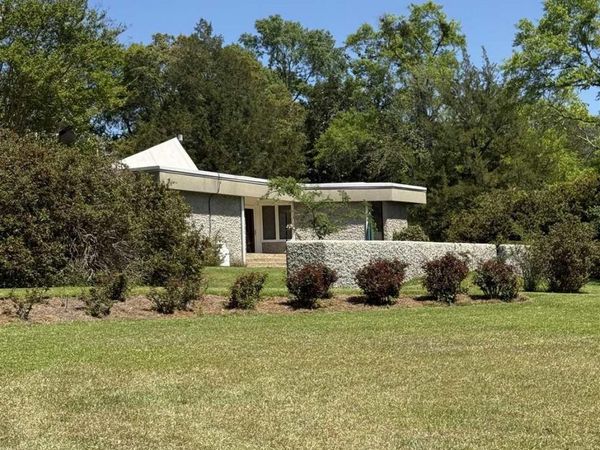 5516 Molino Rd, Molino, FL 32577