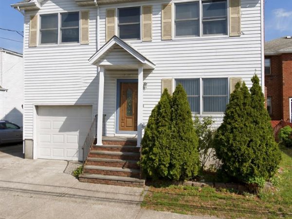 1113 5th Avenue, New Hyde Park, NY 11040