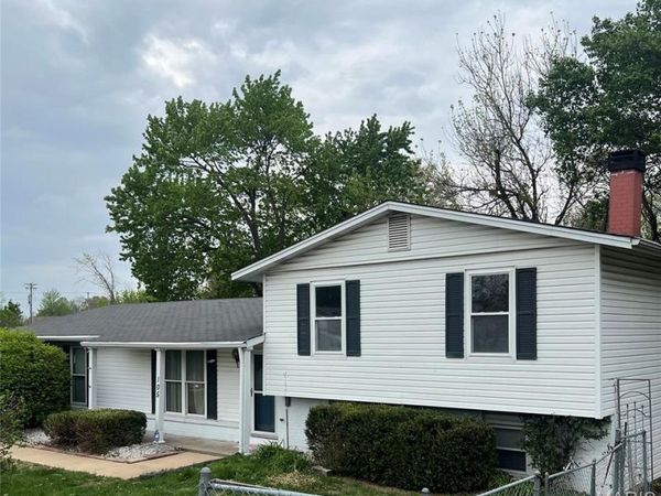 105 Jane Drive, St Peters, MO 63376