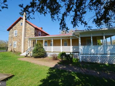 1059 CASHTOWN ROAD, BIGLERVILLE, PA 17307