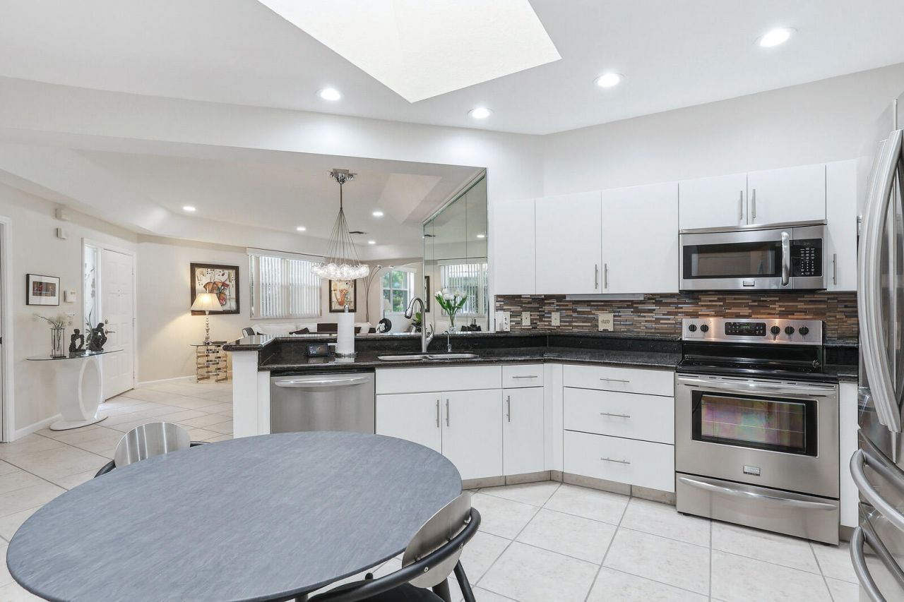 12658 Crystal Pointe Drive, Unit A, Boynton Beach, FL 33437 Photo