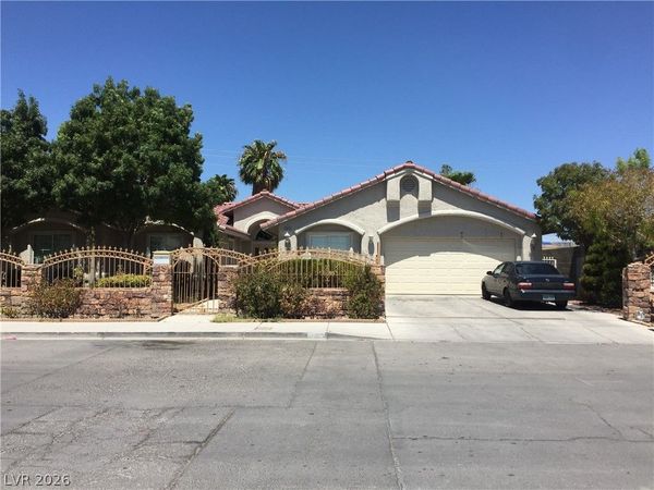 4824 Nevada Avenue , Las Vegas, NV 89104