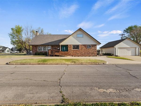 501 E Walnut Street, Fairview, OK 73737