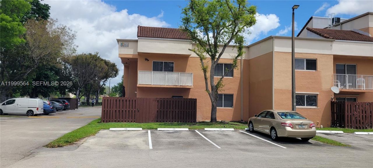14911 SW 80th St , Unit 221, Miami, FL 33193 Photo