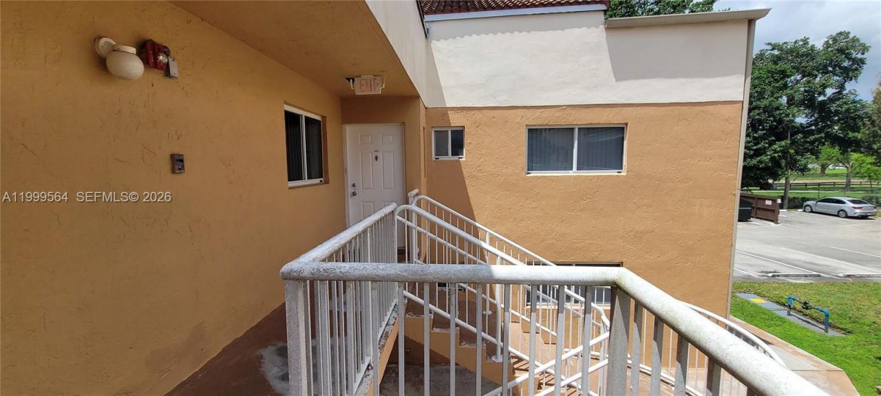 14911 SW 80th St , Unit 221, Miami, FL 33193 Photo