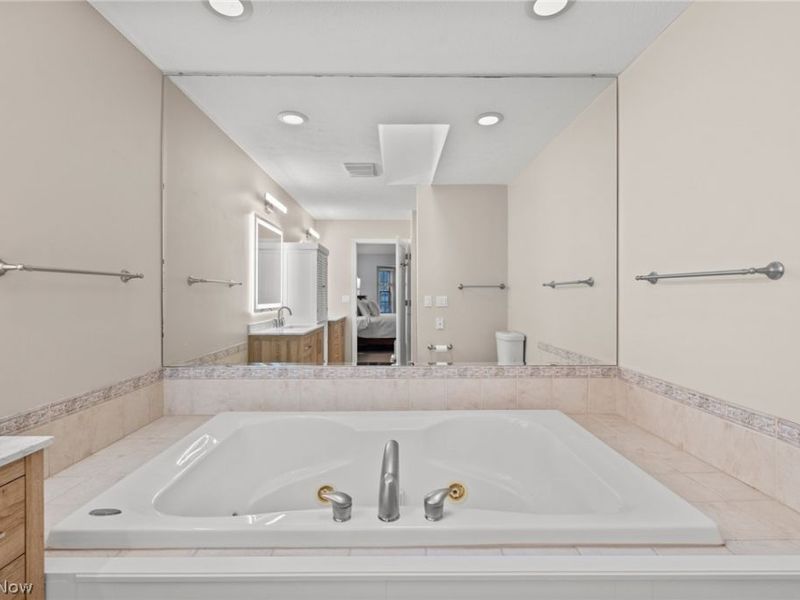 25471 Hilltop Drive, Beachwood, OH 44122 Photo 24