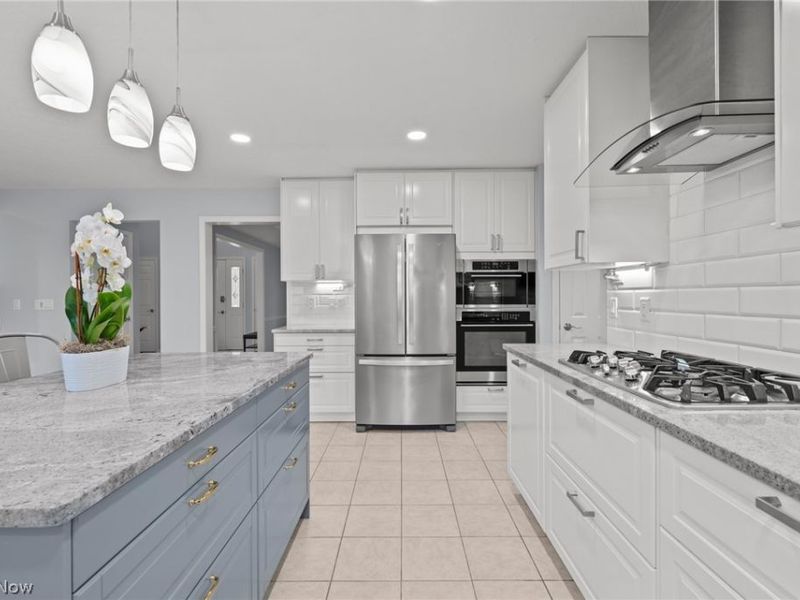 25471 Hilltop Drive, Beachwood, OH 44122 Photo 4