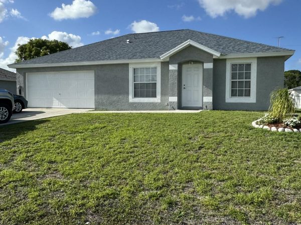 461 SW Exmore Avenue, Port St. Lucie, FL 34983