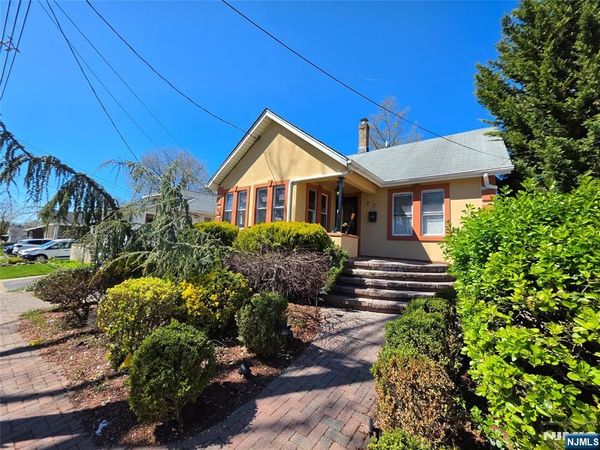 75 Levitt Avenue, BERGENFIELD, NJ 07621