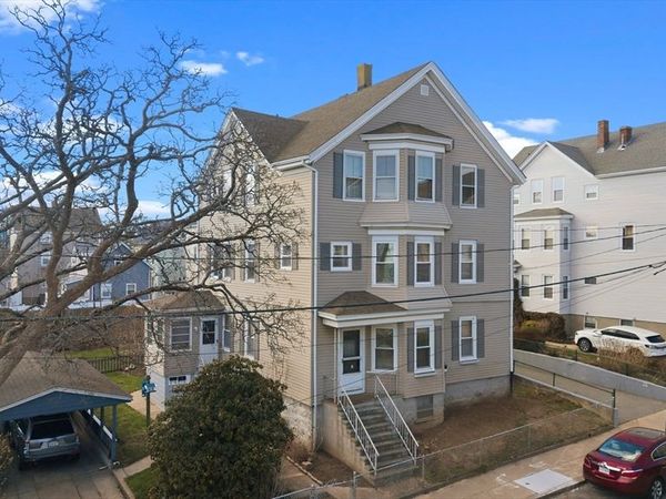 493 Coggeshall, Fall River, MA 02721