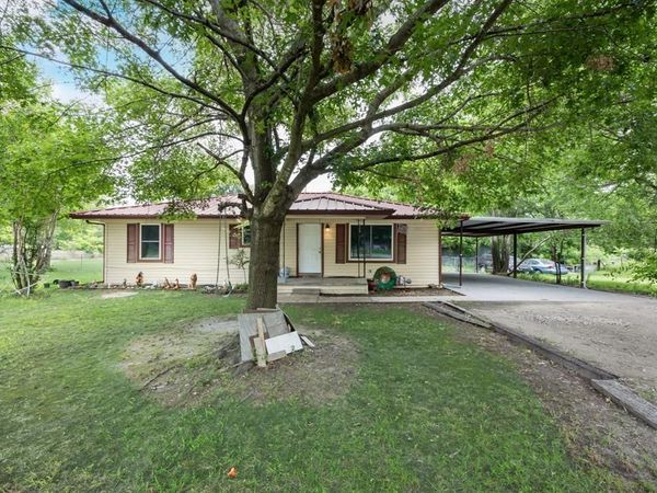 571 S 1st Street, Point, TX 75472