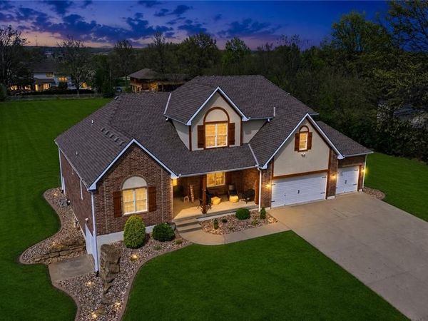 716 SW 163rd Street, Lee's Summit, MO 64082