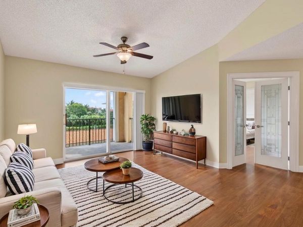 157 Yacht Club Way, Unit 303, Hypoluxo, FL 33462