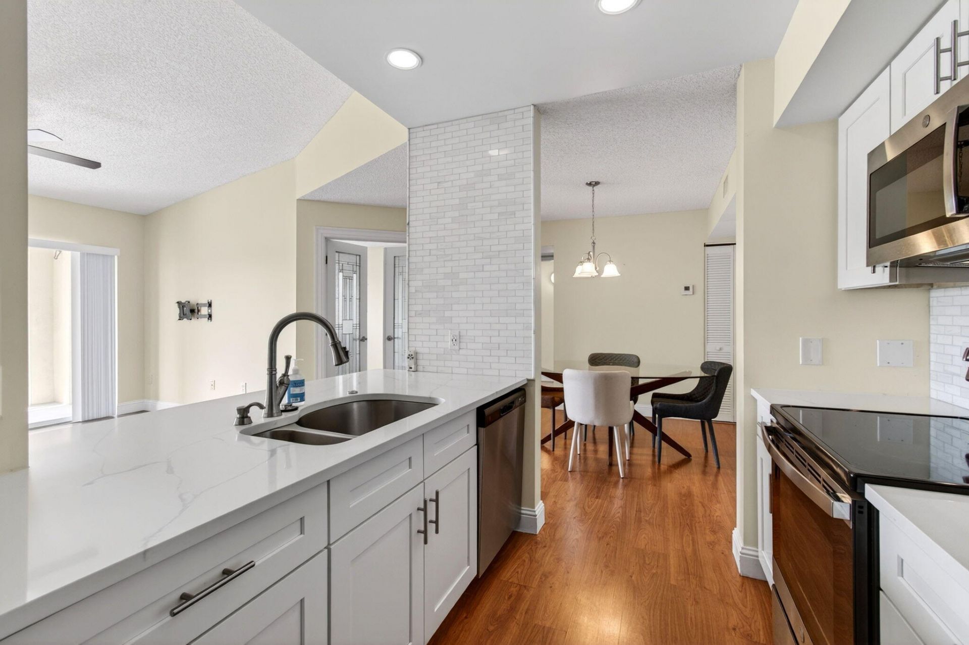 157 Yacht Club Way, Unit 303, Hypoluxo, FL 33462 Photo