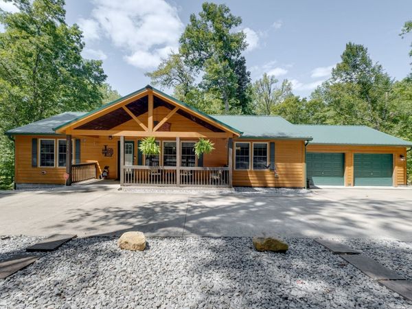 2614 Distillery Rd , Greenbrier, TN 37073