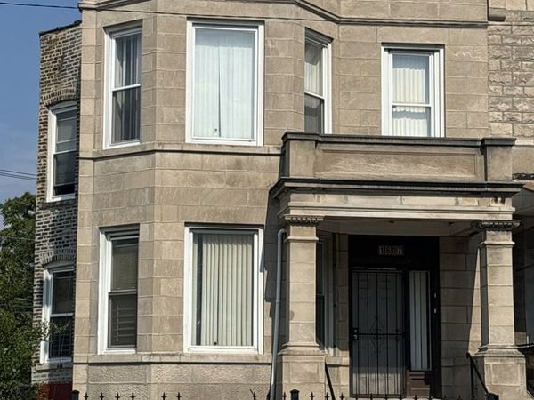 1607 S Sawyer Avenue , Chicago, IL 60623