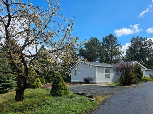 101 Park West Dr, Pullman, WA 99163