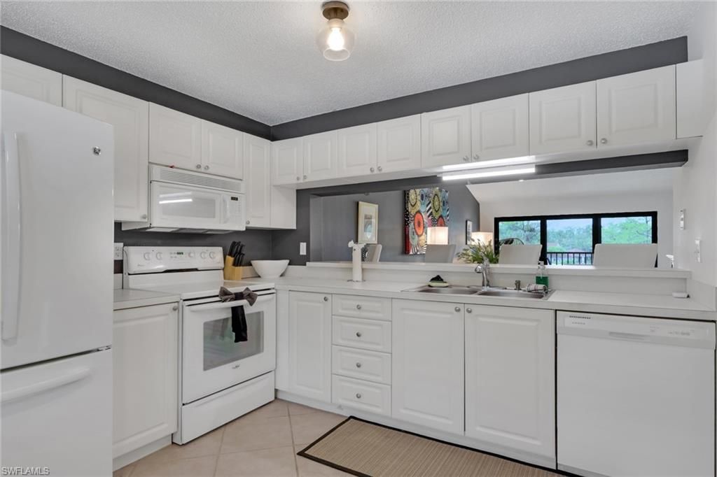 5784 Deauville Cir, Unit B302, Naples, FL 34112 Photo